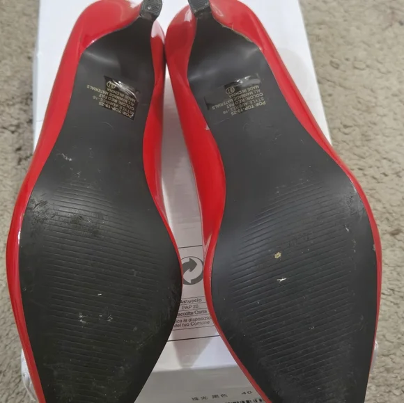 Women Shoes - Picture 5 of 8